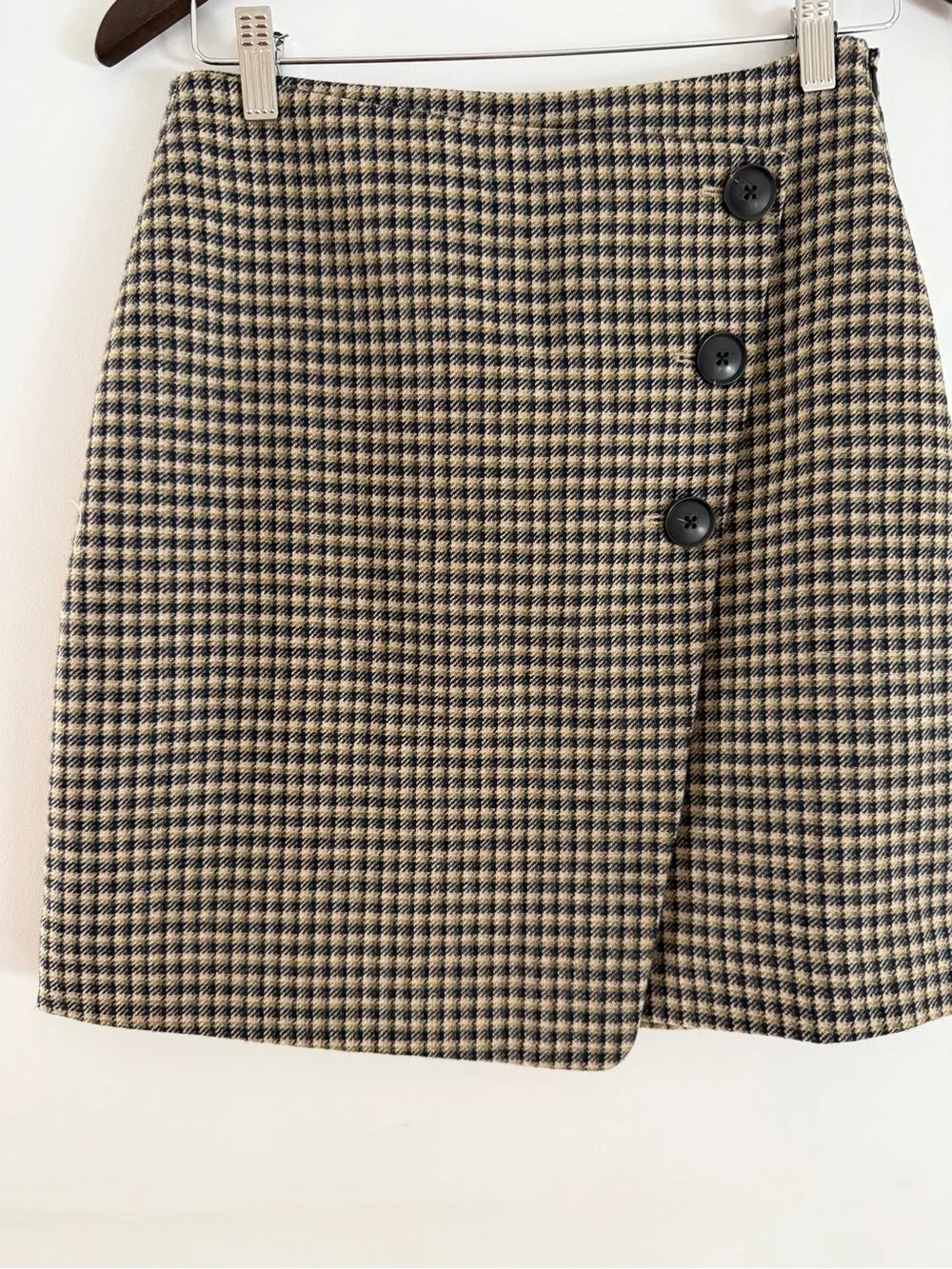 RW&CO. Black & Cream Houndstooth Button-Front Mini Skirt - Picture 1 of 5